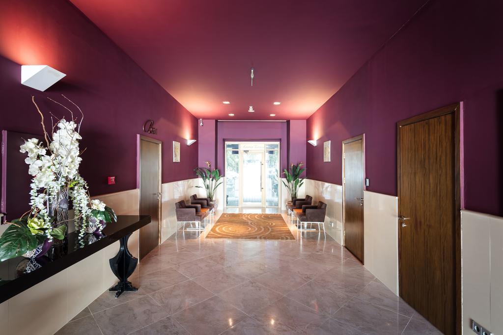 The Dostyk Hotel Almaty Exterior foto