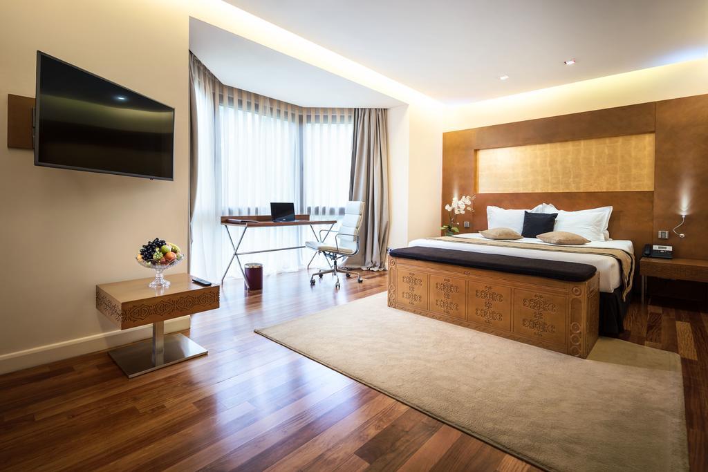 The Dostyk Hotel Almaty Exterior foto